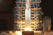 中国成功发射卫星互联网低轨组网卫星 航天技术再获突破
