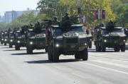 塞尔维亚举行“团结的力量”阅兵式